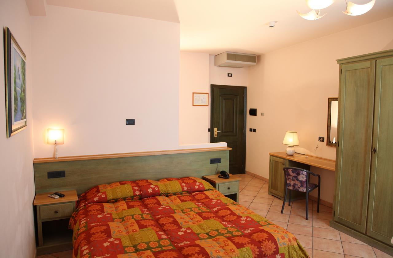 Hotel Plaza Llido Degli Estensi Zewnętrze zdjęcie
