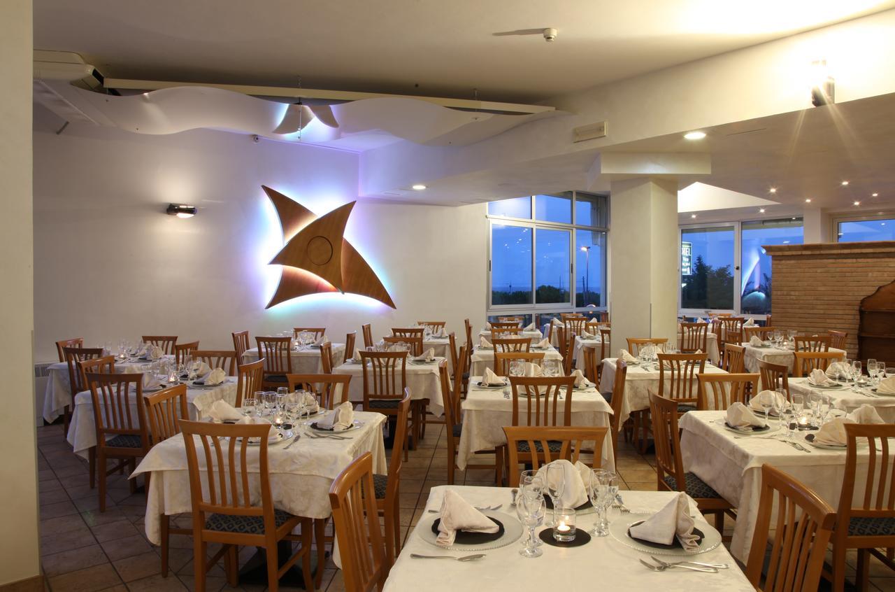 Hotel Plaza Llido Degli Estensi Zewnętrze zdjęcie