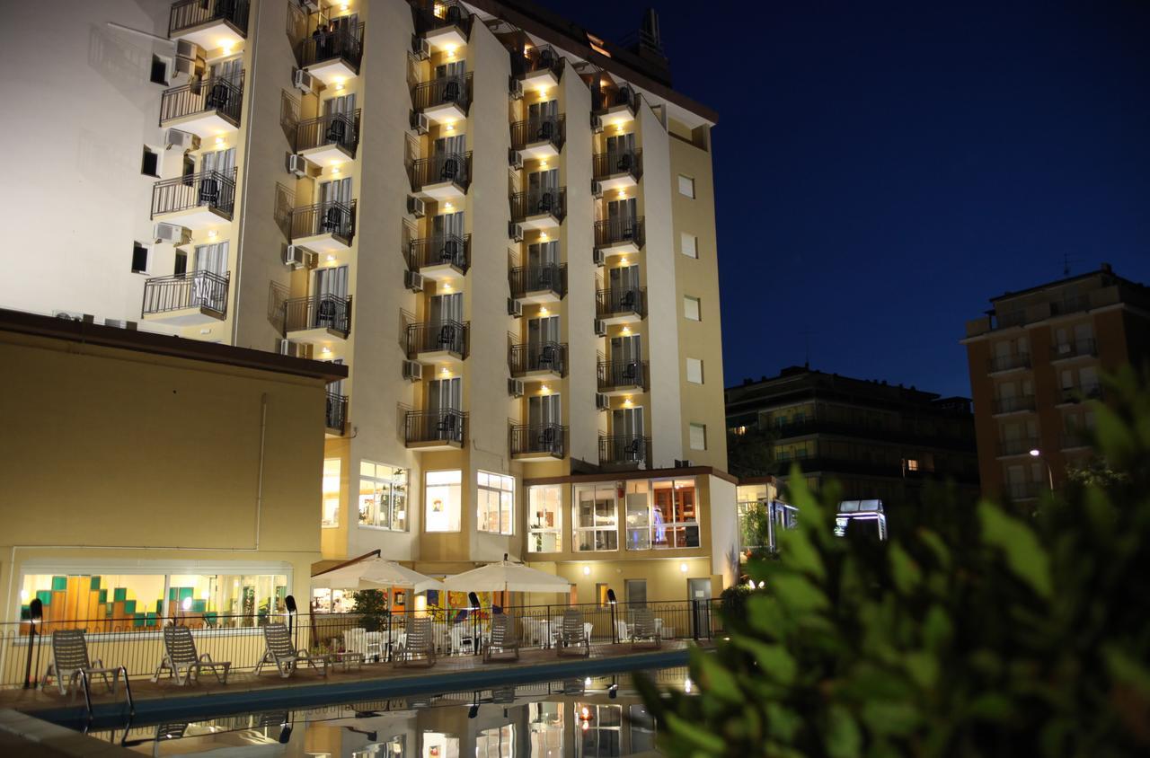Hotel Plaza Llido Degli Estensi Zewnętrze zdjęcie