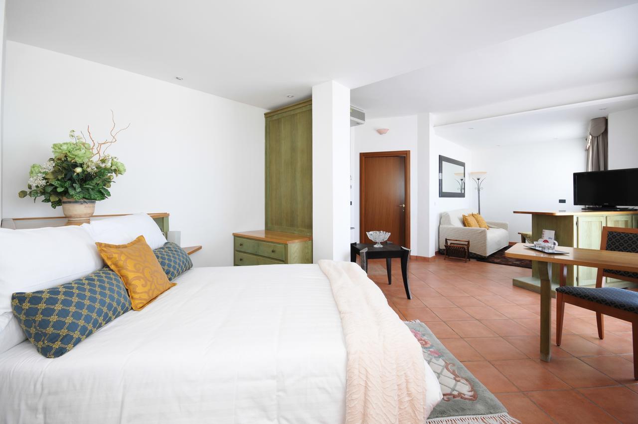 Hotel Plaza Llido Degli Estensi Zewnętrze zdjęcie