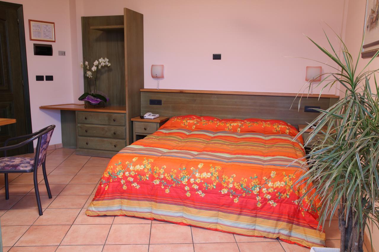 Hotel Plaza Llido Degli Estensi Zewnętrze zdjęcie