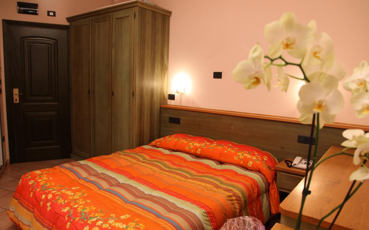 Hotel Plaza Llido Degli Estensi Zewnętrze zdjęcie