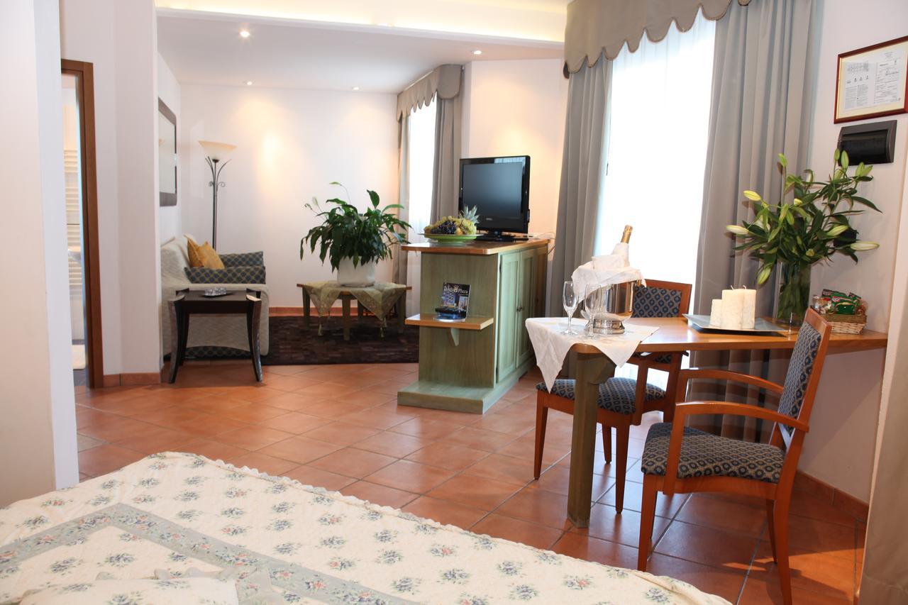 Hotel Plaza Llido Degli Estensi Zewnętrze zdjęcie