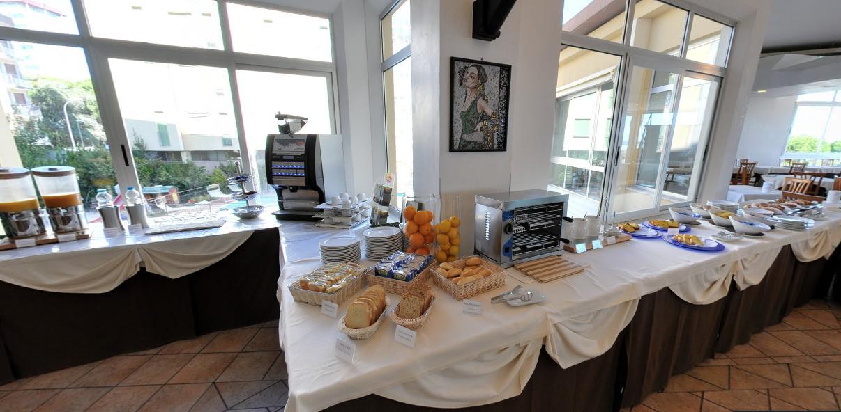 Hotel Plaza Llido Degli Estensi Zewnętrze zdjęcie