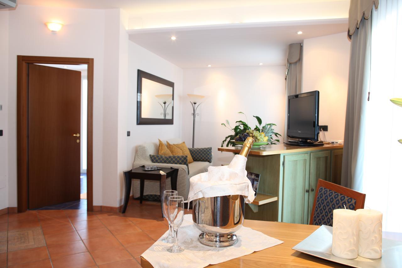 Hotel Plaza Llido Degli Estensi Zewnętrze zdjęcie